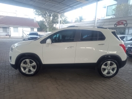 CHEVROLET - TRACKER - 2014/2015 - Branca - R$ 70.900,00