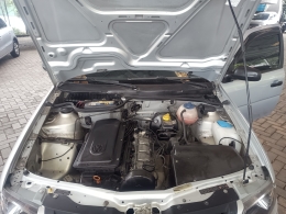 VOLKSWAGEN - GOL - 2008/2009 - Prata - R$ 21.900,00