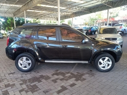 RENAULT - DUSTER 1.6 DYNAMIQUE 4X2 16V FLEX 4P MANUAL - 2014/2015 - PRETA - R$ 55.900,00