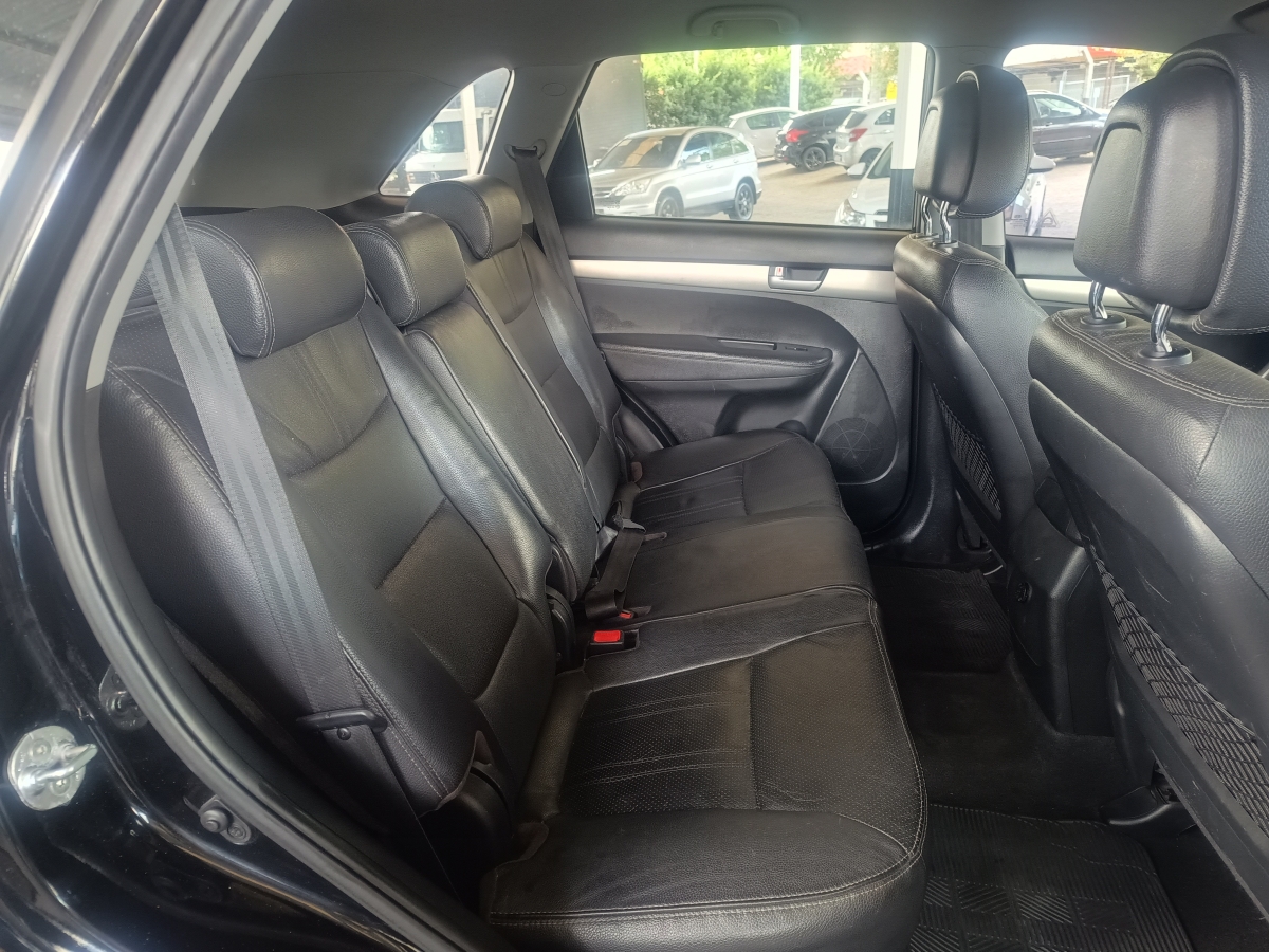 KIA MOTORS - SORENTO - 2012/2012 - Preta - R$ 55.900,00