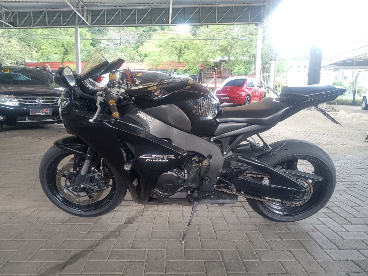 HONDA - CBR 1000RR - 2009/2009 - Preta - R$ 45.900,00