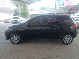 RENAULT - SANDERO 1.6 EXPRESSION 16V FLEX 4P MANUAL - 2015/2016 - PRETA - R$ 42.900,00