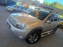 RENAULT - DUSTER 1.6 DYNAMIQUE 4X2 16V FLEX 4P MANUAL - 2013/2014 - CINZA - R$ 52.900,00