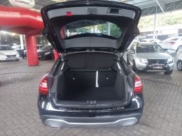 MERCEDES-BENZ - GLA 200 - 2019/2020 - Preta - R$ 135.900,00