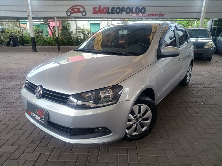 VOLKSWAGEN - GOL - 2013/2014 - Prata - R$ 37.900,00