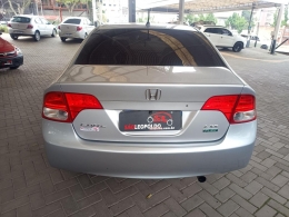 HONDA - CIVIC 1.8 LXS 16V FLEX 4P AUTOMATICO - 2007/2008 - PRATA - R$ 45.900,00