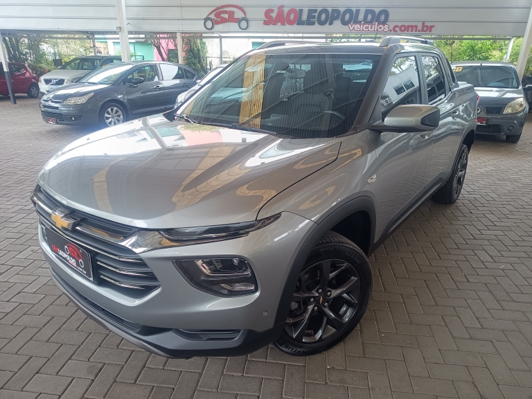 CHEVROLET - MONTANA - 2023/2024 - Prata - R$ 134.900,00