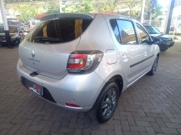 RENAULT - SANDERO - 2018/2019 - Prata - R$ 43.900,00
