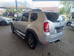 RENAULT - DUSTER 1.6 DYNAMIQUE 4X2 16V FLEX 4P MANUAL - 2013/2014 - CINZA - R$ 52.900,00